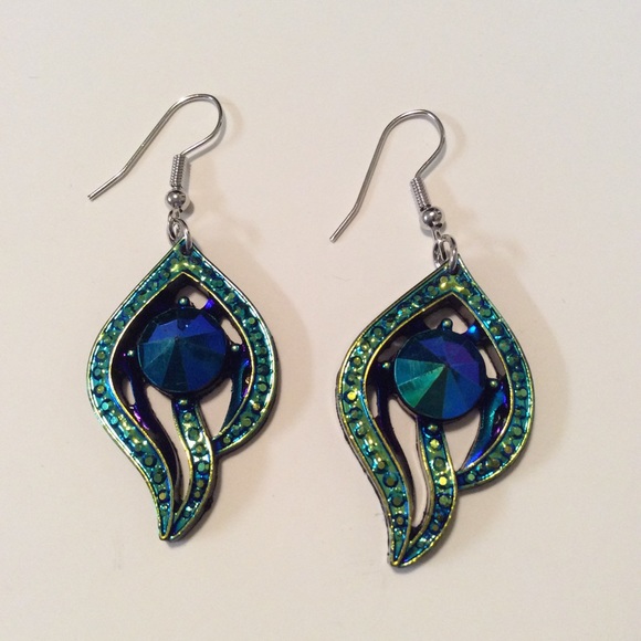Colorful Blue and Green Elegant Earrings - Picture 5 of 6